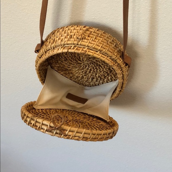 Straw circle crossbody bag - Picture 4 of 6
